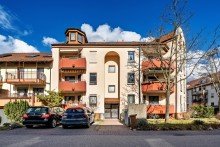 Au�enansicht �ber den D�chern in Seen�he - charmante DG-Wohnung mit Erker