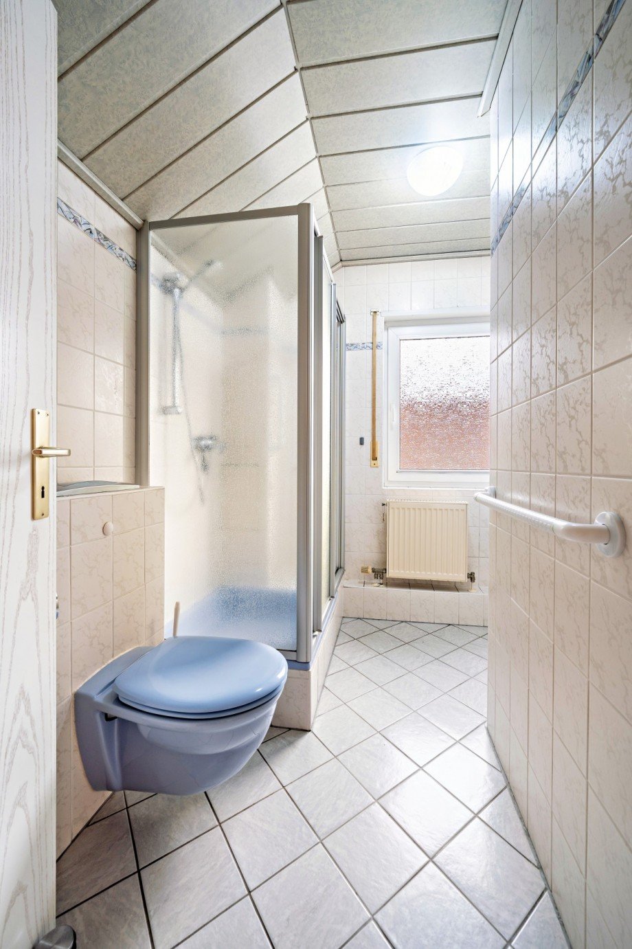 Badezimmer DG Doppelhaush�lfte Schwetzingen