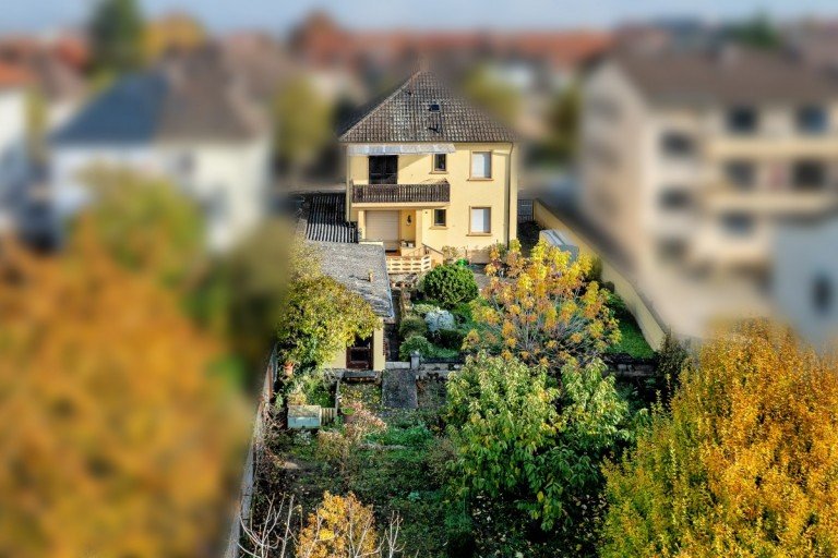  Schwetzingen Zweifamilienhaus Raum fure Vision - Zweifamilienhaus mit erheblichem Neubaupotenzial