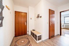 Flur Attraktive 2-Zimmer-Wohnung mit Loggia und Aussenstellplatz