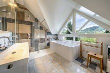 Badezimmer DG Freistehendes Architekten-Einfamilienhaus - Ankommen, durchatmen, wohlf�hlen
