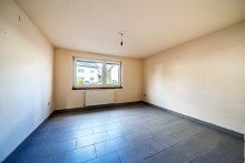 Schlafen EG Raum f�r Ideen: Zweifamilienhaus mit Entwicklungspotenzial