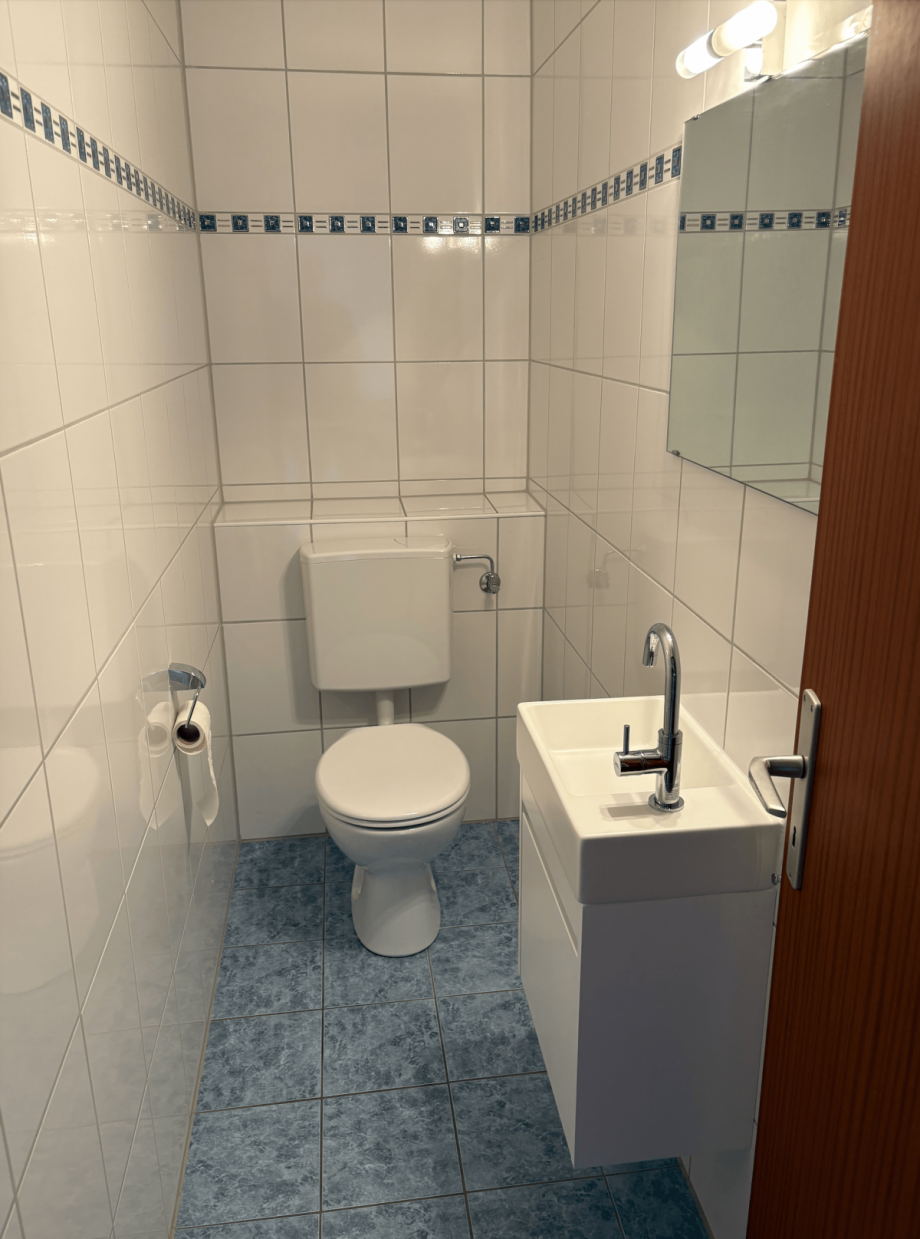 Toilette Etagenwohnung Br�hl