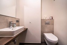G�ste WC Attraktive 2-Zimmer-Wohnung mit Loggia und Aussenstellplatz
