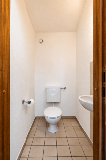 separateas WC �ber den D�chern in Seen�he - charmante DG-Wohnung mit Erker